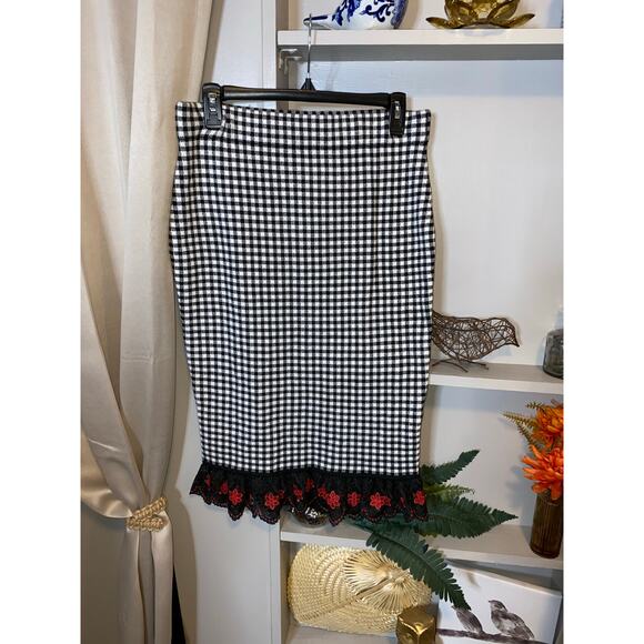 NWT 7th Avenue Design Studio New York & Company Medium $55 Crochet Floral Skirt - Picture 1 of 9